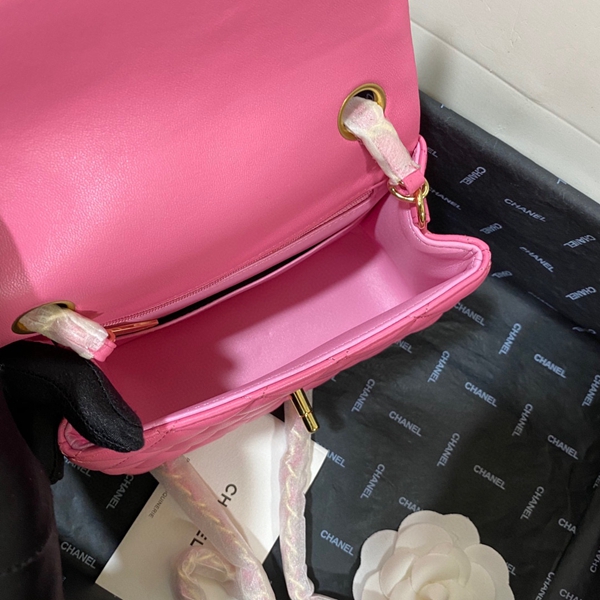 シャネルバッグレプリカ全体デザイン